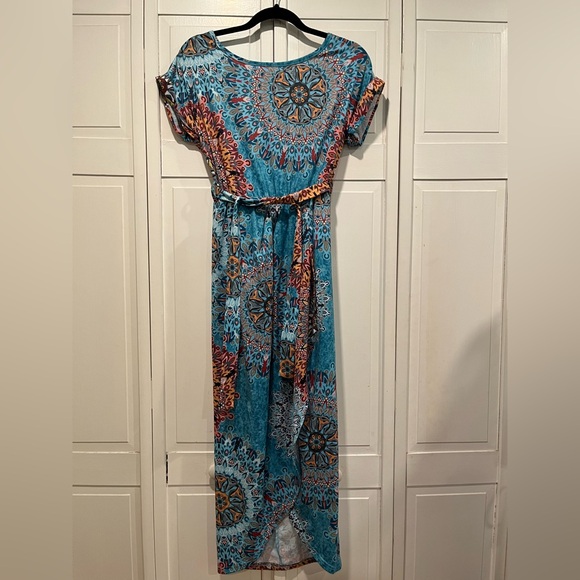 Amazon Dresses & Skirts - Geometric dress NWOT size medium